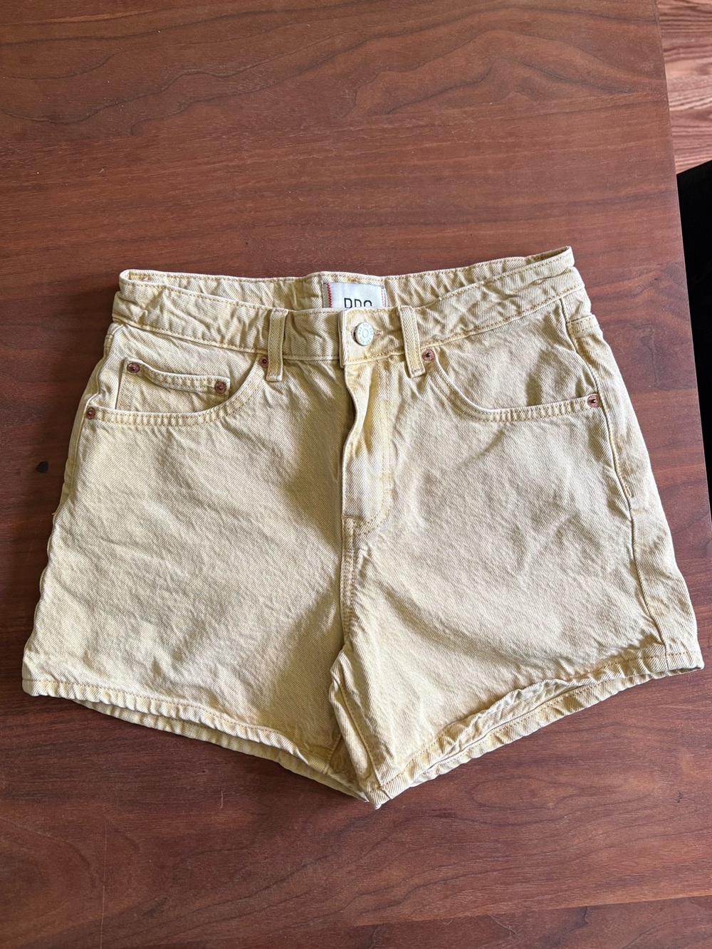 BDG High-Rise Shorts in Soft Yellow